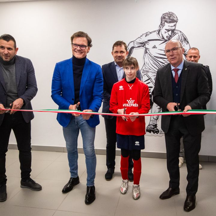 Új korszak a veszprémi labdarúgásban