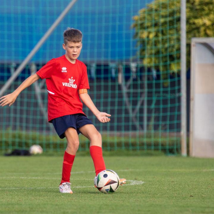 Az U12-es csapatunk (a képen Gulyás Marci) ezúttal nem tudott gólt szerezni