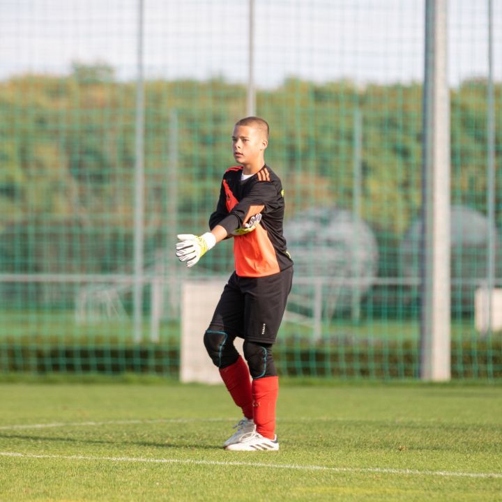 Pernesz-Weinhoffer Zsombor tizenegyest is hárított